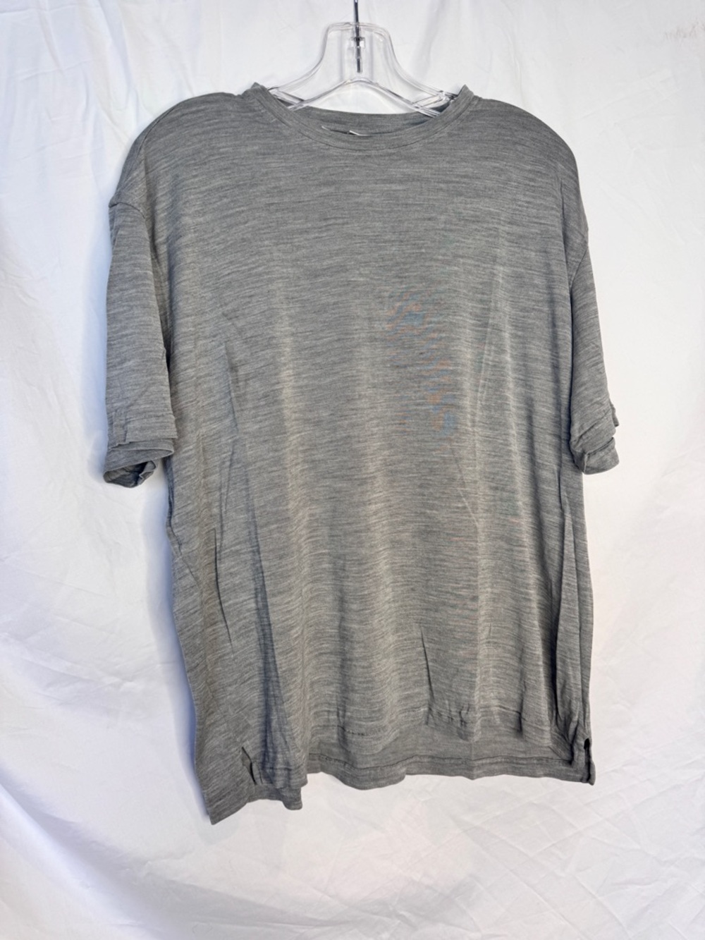 Brioni Italian Men's Gray Short-Sleeve Crewneck Shirt - Classic Everyday Tee